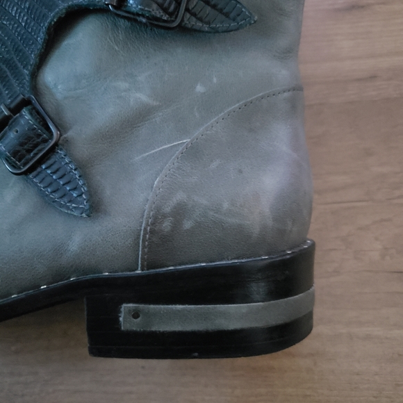 FRĒDA SALVADOR Leather Ankle Boots - Picture 9 of 16